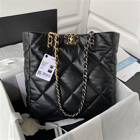 chanel 19 shopper